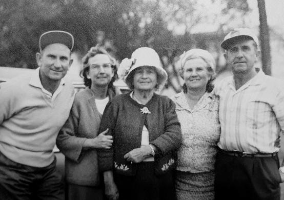 Ron, Alisa, Lillian, Lilly & Fred